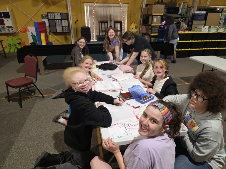 kids doing art